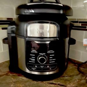 The Ninja® Foodi™ Deluxe—the deluxe pressure cooke